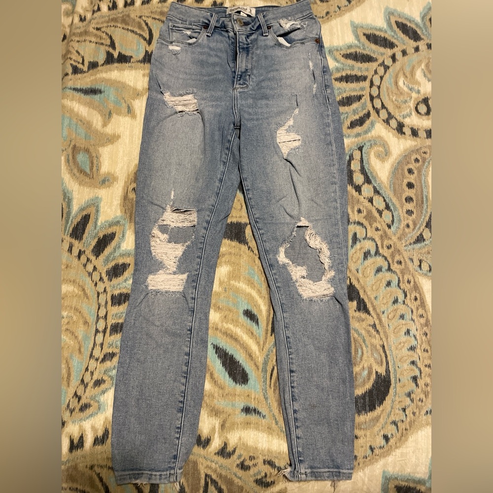 Abercrombie & Fitch Light Blue Distressed Curve Love Skinny Ankle Jeans